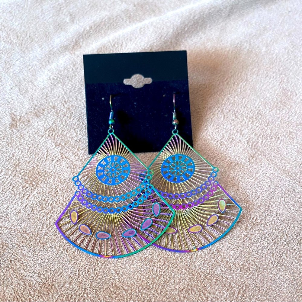 New Boho Light Changing Iridescent Earrings - Picture 3 of 3